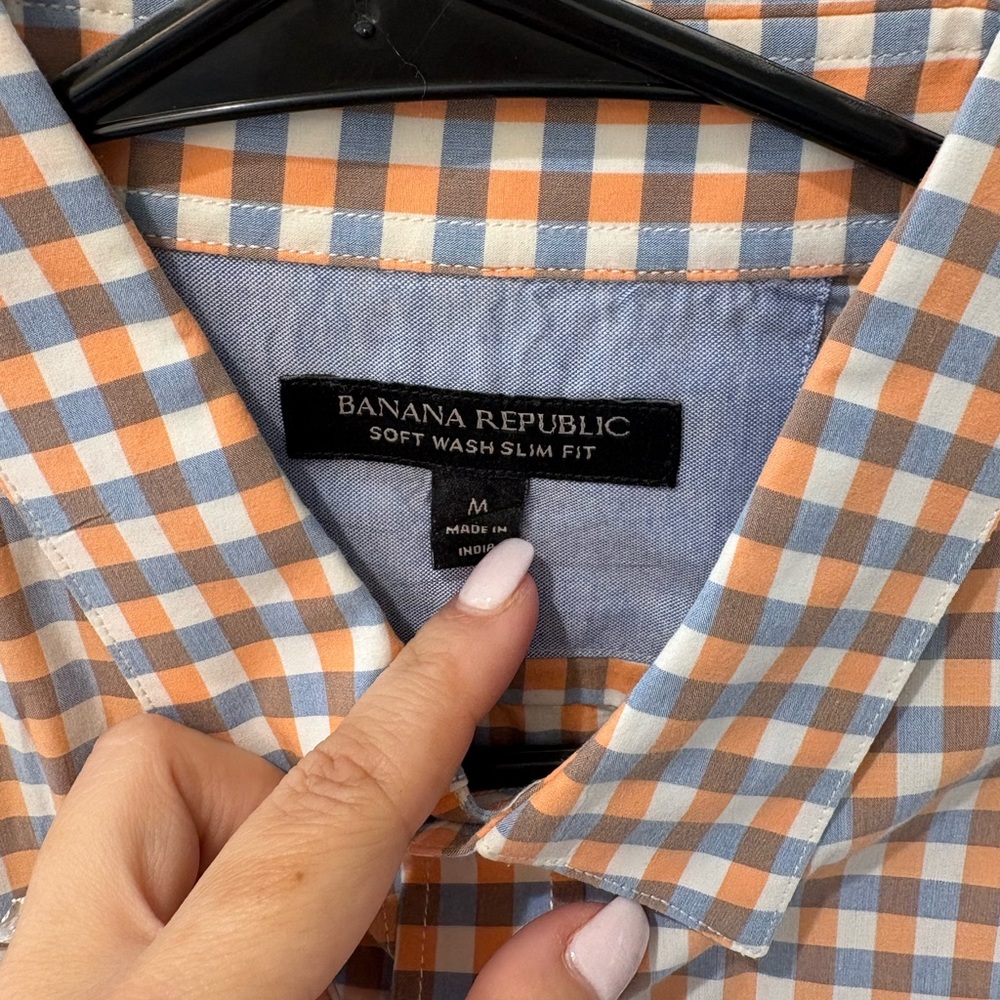 Banana Republic Men’s Gingham Shirt - Picture 3 of 9
